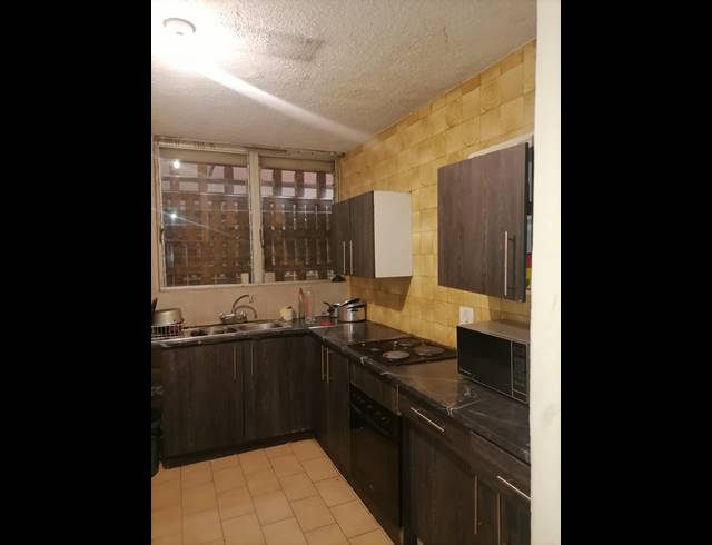 4 BEDROOM FLAT FOR SALE IN SUNNYSIDE